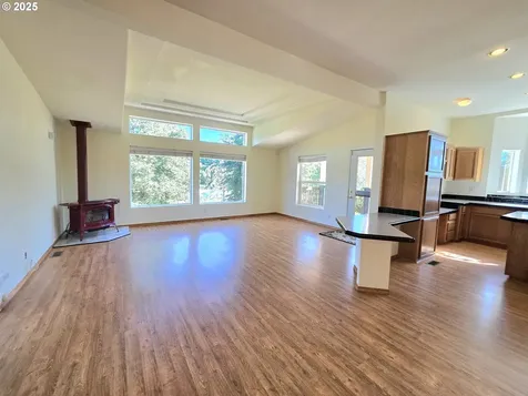 290 Bentridge Road Oakland OR 97462