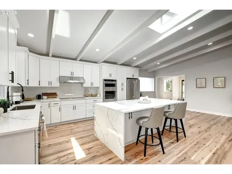 8885 SW Whitepine Lane Portland OR 97225