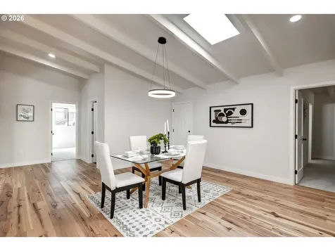 8885 SW Whitepine Lane Portland OR 97225