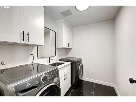 8885 SW Whitepine Lane Portland OR 97225