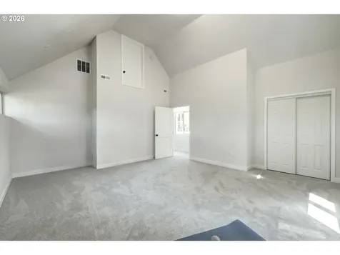 8885 SW Whitepine Lane Portland OR 97225
