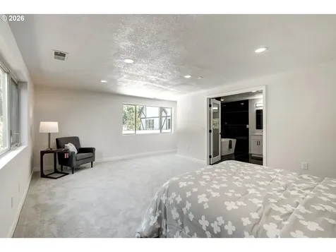 8885 SW Whitepine Lane Portland OR 97225