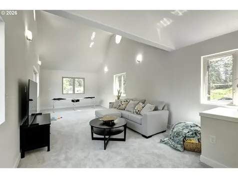 8885 SW Whitepine Lane Portland OR 97225