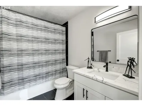 8885 SW Whitepine Lane Portland OR 97225