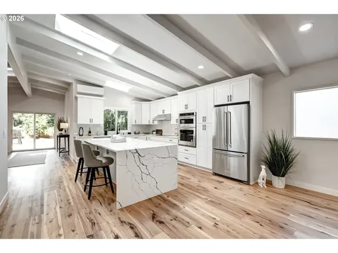 8885 SW Whitepine Lane Portland OR 97225