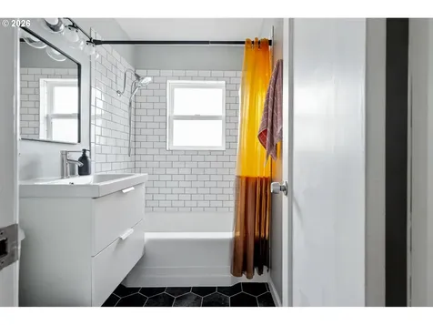 4707 NE 75th Avenue Portland OR 97218