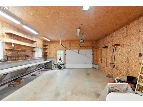 619 B Street Silverton OR 97381