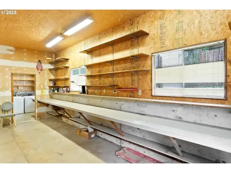 619 B Street Silverton OR 97381