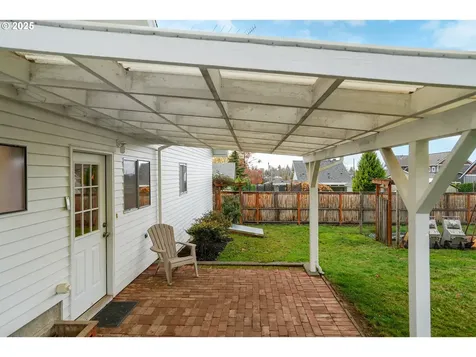 619 B Street Silverton OR 97381