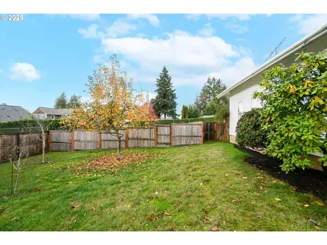 619 B Street Silverton OR 97381