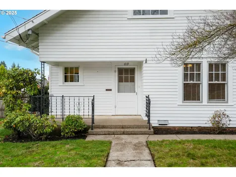 619 B Street Silverton OR 97381