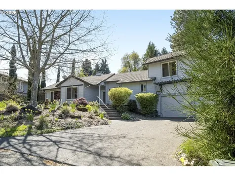 17295 Hanneman Court Gladstone OR 97027