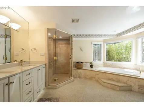 17295 Hanneman Court Gladstone OR 97027