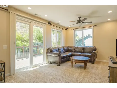 17295 Hanneman Court Gladstone OR 97027