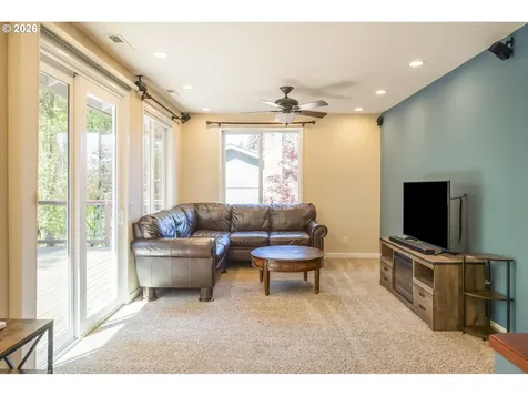 17295 Hanneman Court Gladstone OR 97027