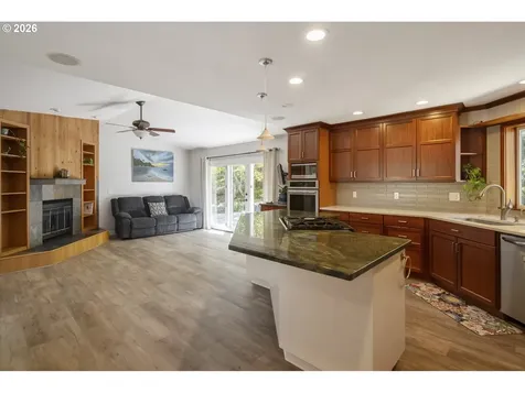 17295 Hanneman Court Gladstone OR 97027