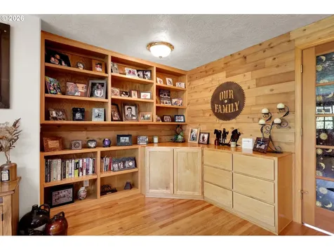 37410 Hills Creek Road Springfield OR 97478