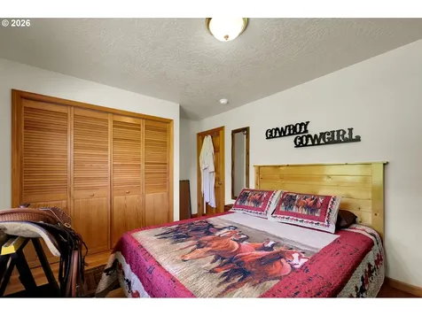 37410 Hills Creek Road Springfield OR 97478
