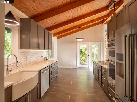 15981 S Neibur Road Oregon City OR 97045