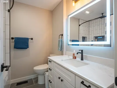 15981 S Neibur Road Oregon City OR 97045
