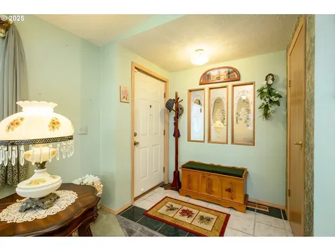 1412 NW Wallace Road Mcminnville OR 97128