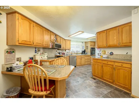 1412 NW Wallace Road Mcminnville OR 97128