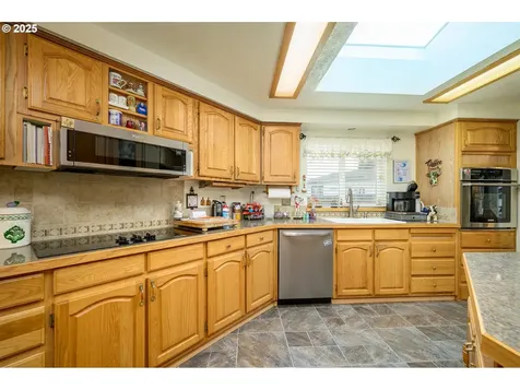 1412 NW Wallace Road Mcminnville OR 97128