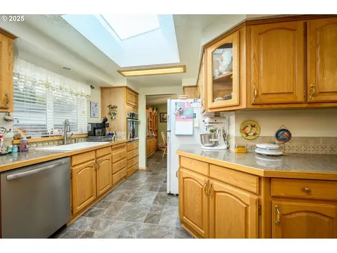 1412 NW Wallace Road Mcminnville OR 97128