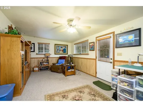 1412 NW Wallace Road Mcminnville OR 97128