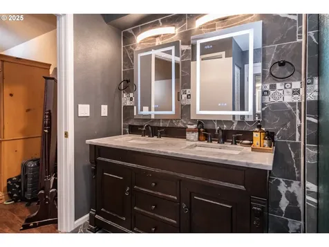 1006 Woodwillow Drive Roseburg OR 97471