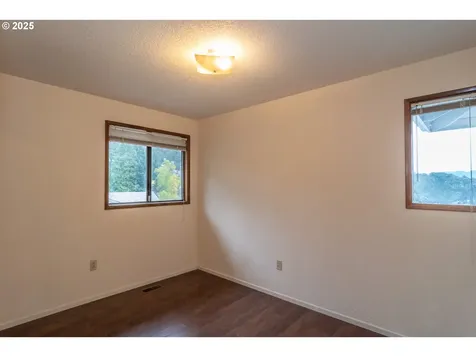 1006 Woodwillow Drive Roseburg OR 97471