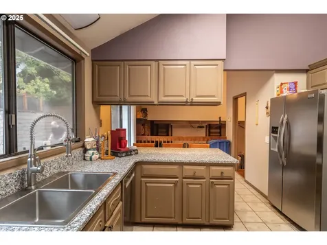 1006 Woodwillow Drive Roseburg OR 97471