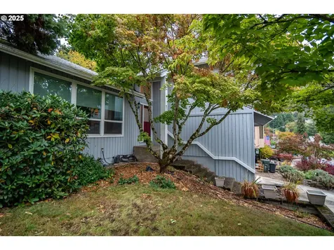 1006 Woodwillow Drive Roseburg OR 97471