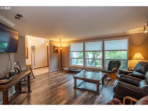 1006 Woodwillow Drive Roseburg OR 97471