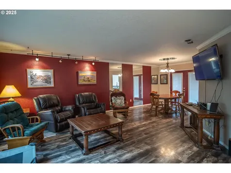 1006 Woodwillow Drive Roseburg OR 97471
