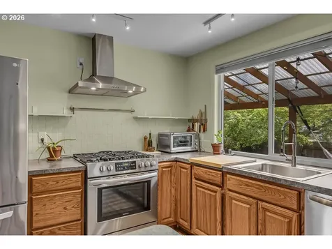 4895 SW 189th Court Beaverton OR 97078