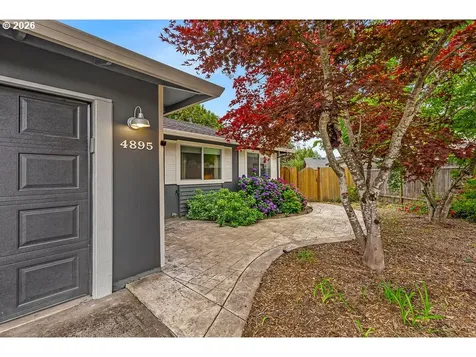 4895 SW 189th Court Beaverton OR 97078