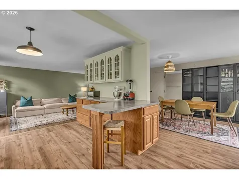 4895 SW 189th Court Beaverton OR 97078