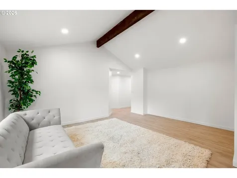 9451 SW Hume Court Tualatin OR 97062