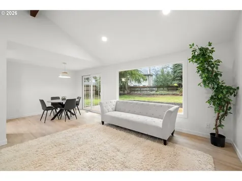 9451 SW Hume Court Tualatin OR 97062
