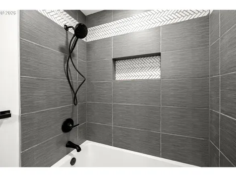 9451 SW Hume Court Tualatin OR 97062