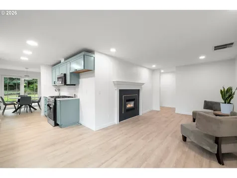 9451 SW Hume Court Tualatin OR 97062