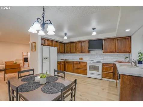1424 NE 98th Avenue Vancouver WA 98664