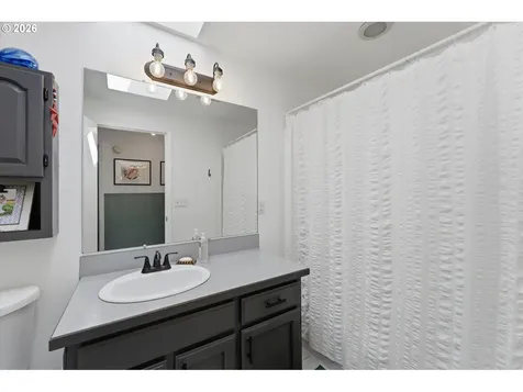 165 SW 12th Avenue Canby OR 97013