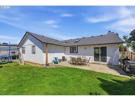 165 SW 12th Avenue Canby OR 97013