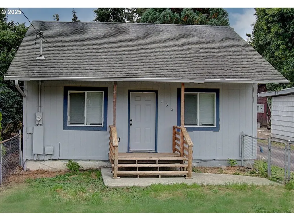 132 N Maple Street Kelso WA 98626