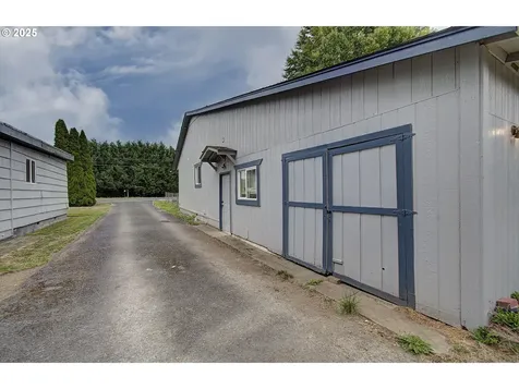 132 N Maple Street Kelso WA 98626