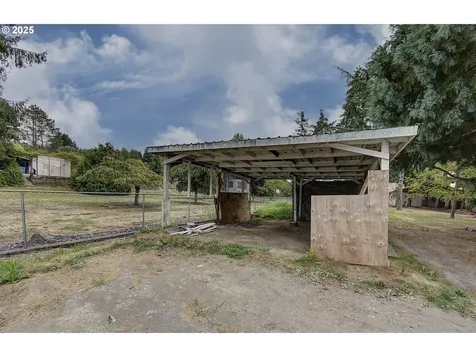 132 N Maple Street Kelso WA 98626