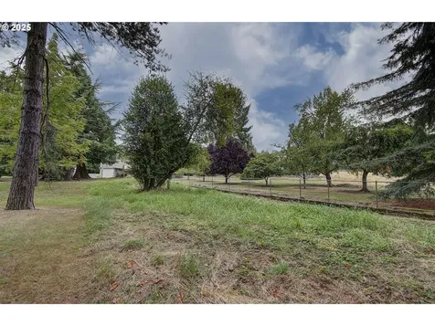 132 N Maple Street Kelso WA 98626