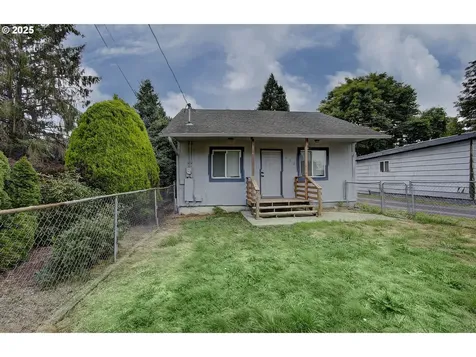 132 N Maple Street Kelso WA 98626